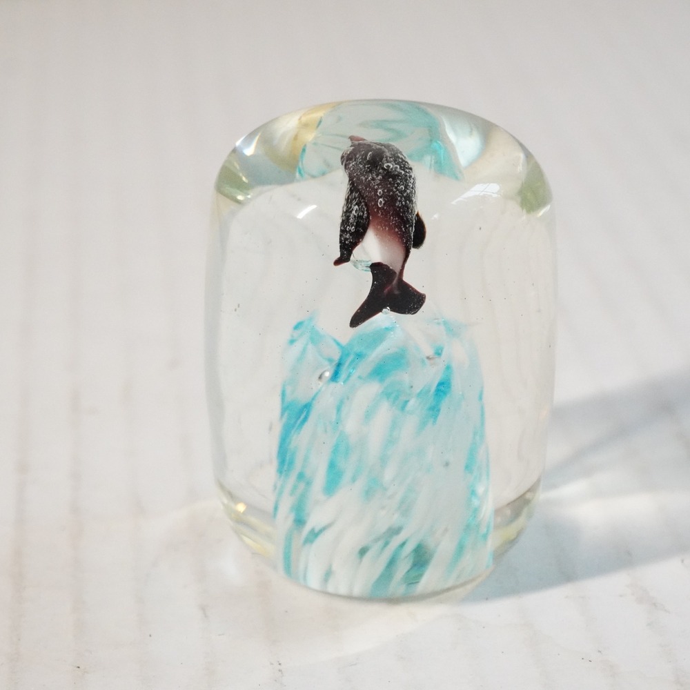 Vintage‎ Whale Art Glass Paperweight Sculpture Figurine Ocean Sea Life Decor 2"